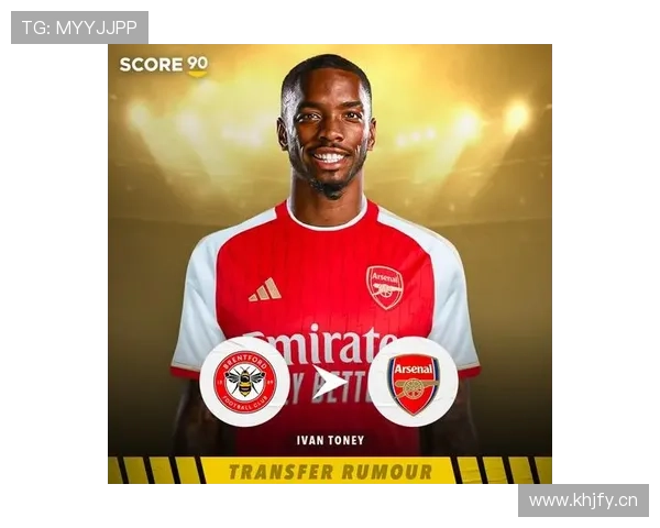 瓦拉内本赛季在曼联表现稳健，防守状态持续提升